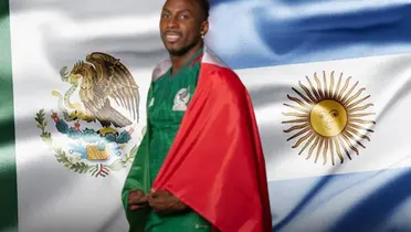 Bandera de Argentina y bandera de México con Julián Quiñones / El Futbolero 