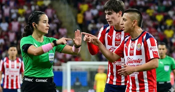 Ilustración digital de Katia Itzel junto a jugadores de Chivas