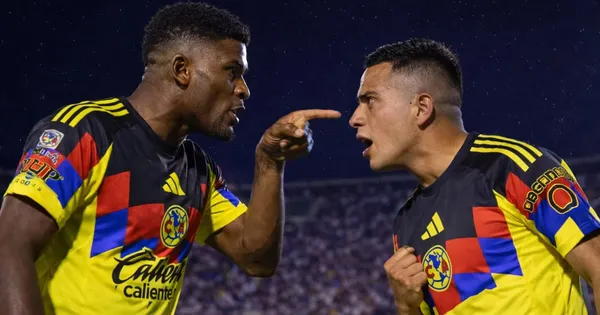 Raúl Zúñiga y Erick Sánchez protagonizaron un breve cruce cuando el partido finalizaba.