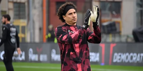 A Guillermo Ochoa no solo le abuchearon, ahora recibe una de las peores noticias en el Salernitana