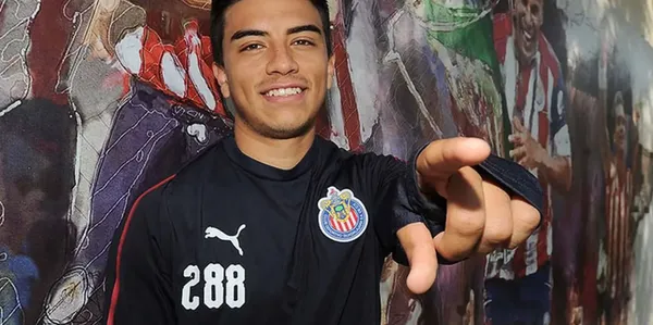 A más del fútbol ayuda a su familia