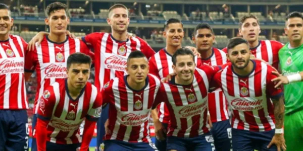 A puertas de jugarse la repesca varios jugadores de Chivas fueron pillados en el Palenque y ahora habría sanciones