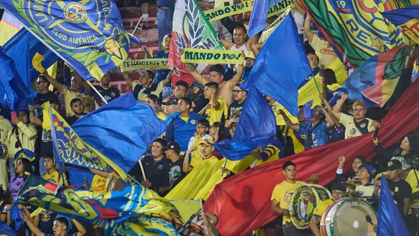 Aficionados del América en partido. | Foto: Mex Sport