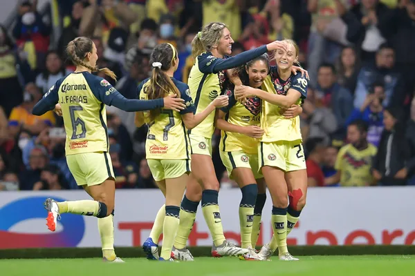 Águilas y regias definirán a las primeras finalistas del torneo