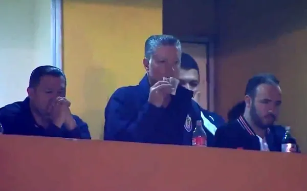 Ahora en redes sociales lo llaman su Santidad