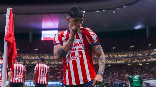 Alan Pulido | Foto: @Chivas