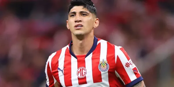 Alan Pulido ya tomó una decisión luego de no entrar en planes de Chivas
