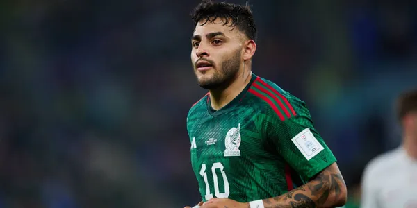 Alexis Vega en la selección mexicana (Fuente: MEXSPORT)