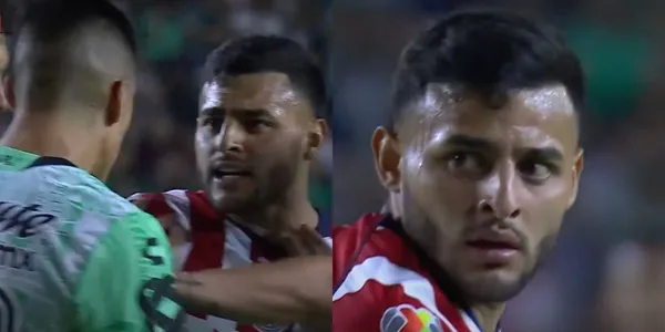 Alexis Vega fue encarado por Adonis Frías tras decirle unas palabras, el de Chivas respondió