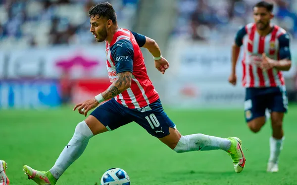 Alexis Vega volvió a mandar una indirecta a Rayados tras su golazo de tiro libre.