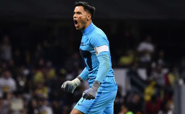 Alfredo Talavera ha sido la estrella en el juego de vuelta de las Semifinales ante Atlas, pues gracias a él es que los universitarios siguen con vida.