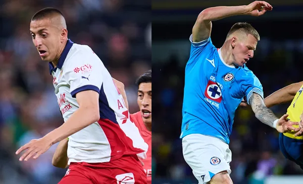 Alvarado pelea una pelota, a la derecha, jugador de Cruz Azul cocha (Fuente: Mexsports)