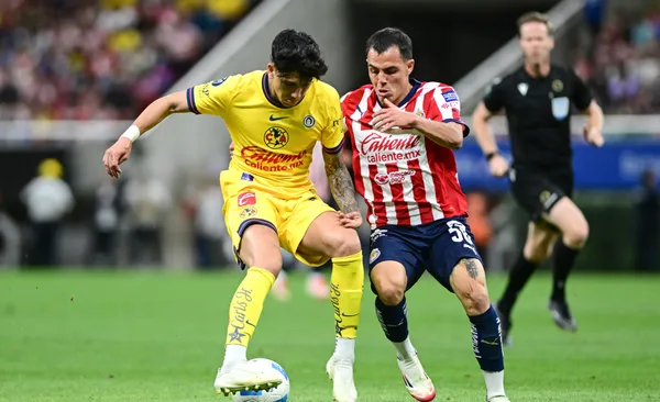 Álvarez cubre una pelota ante marca de Camberos (Fuente: Mexsports)