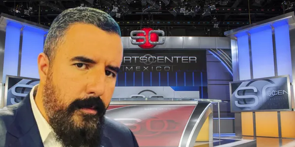 Álvaro Morales junto al estudio de SC México / FOTO MILENIO