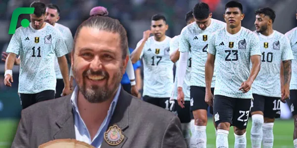 Amaury Vergara y jugadores de Chivas (Fuente: MEXSPORT)