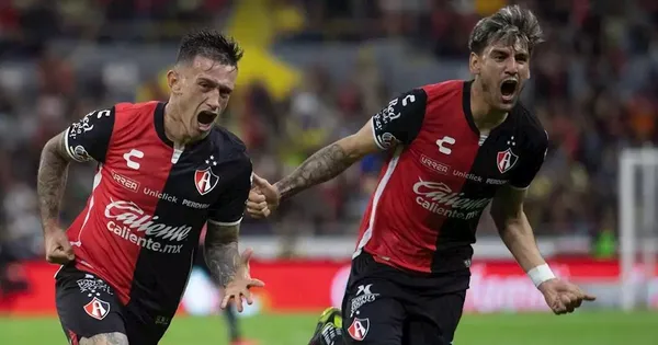 Ambos equipos tendrán que alternar a sus jugadores por la actividad a media semana.