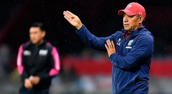 Ambriz se equivocó en los cambios que realizó