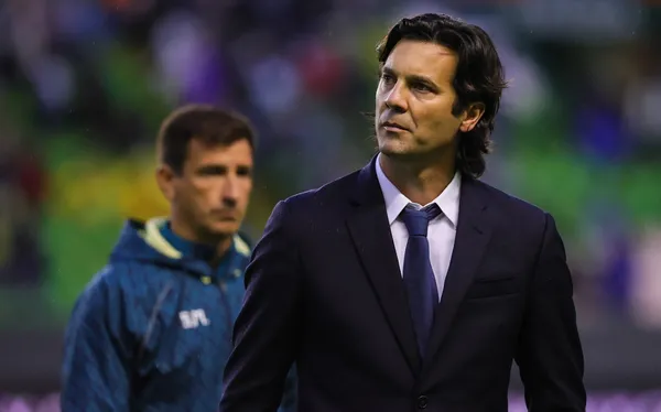 América busca a un reemplazo para Renato Ibarra y Leo Suárez y muy posiblemente ya lo tenga, el nombre que suena es Darwin Machís, jugador del Granada FC