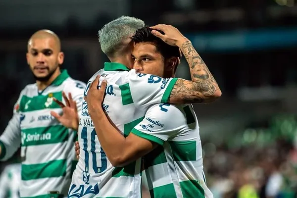 América llevaría la ventaja sobre Rayados y Cruz Azul para cerrar el traspaso de Diego Valdés, futbolista chileno de Santos.