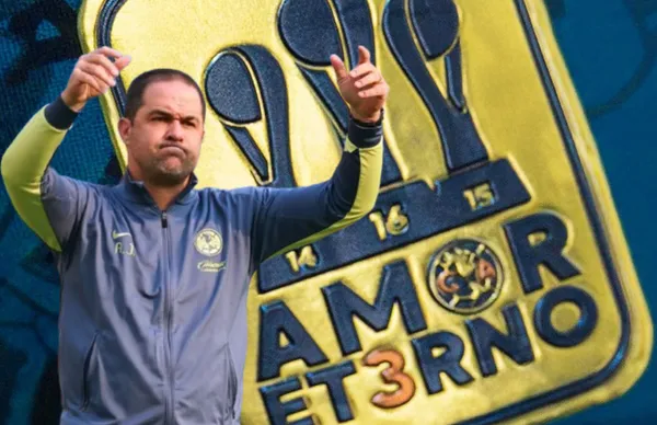 André Jardine con manos en el aire/Foto Ameshop.