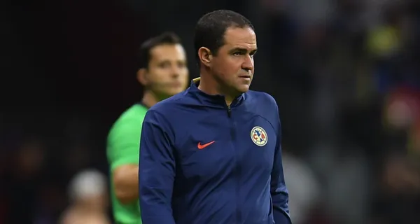 André Jardine dirige un partido del América en el estadio Azteca (Fuente: Mexsports)