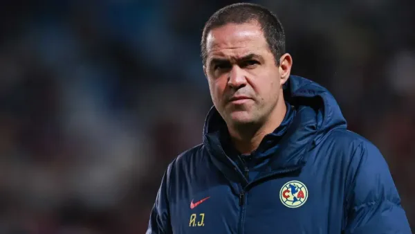 André Jardine dirigiendo el Club América