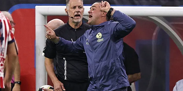André Jardine en el partido ante Chivas (Foto: Mexsport)