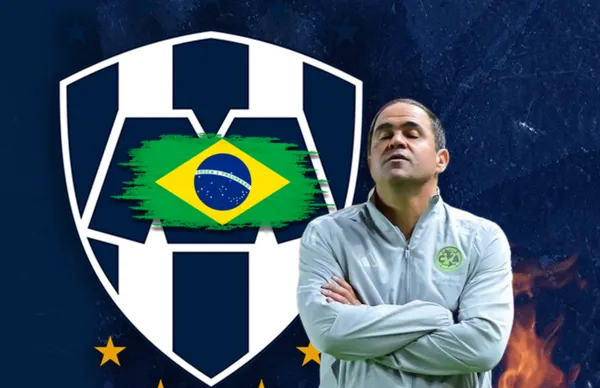 André Jardine y bandera de Brasil/Foto Sultanes de Monterrey.