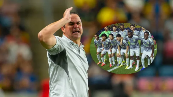 André Jardine y jugadores del Club América en el 2026