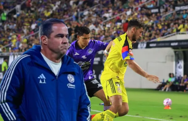 André Jardine y jugadores/Foto Jenifer Salcido.