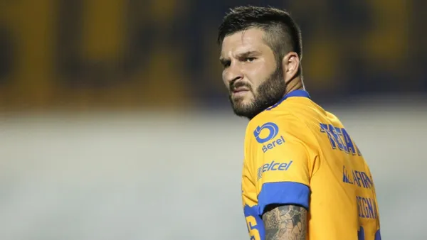 André-Pierre Gignac salió molesto contra uno de sus compañeros luego del empate ante Atlético de San Luis.