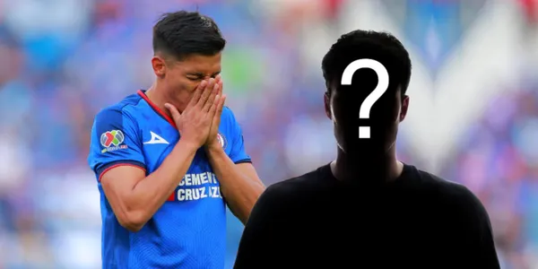 Ángel Sepúlveda con la playera de Cruz Azul / Foto: Getty Images