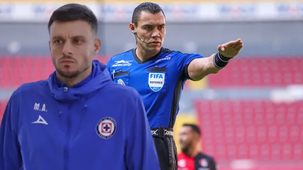 Anselmi y su reacción al arbitraje que hubo vs Rayados