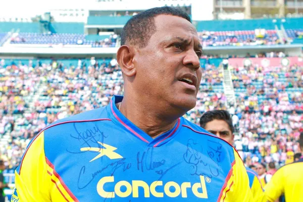 Antonio Carlos Santos es un ídolo del Club América por las grandes glorias que vivió con el club de sus amores; sin embargo, su rodilla no aguantaba más y tuvo que ser intervenido.