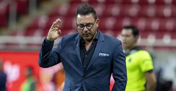 Antonio Mohamed tendría al enemigo dentro de casa.