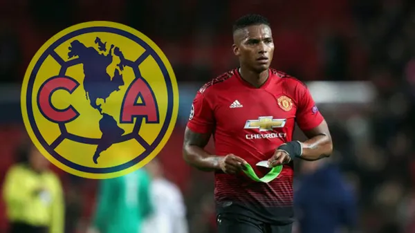 Antonio Valencia durante su etapa con el Manchester United (Fuente: Fútbol Total)