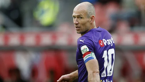 Arjen Robben en medio de un partido (Foto: FIFPro)