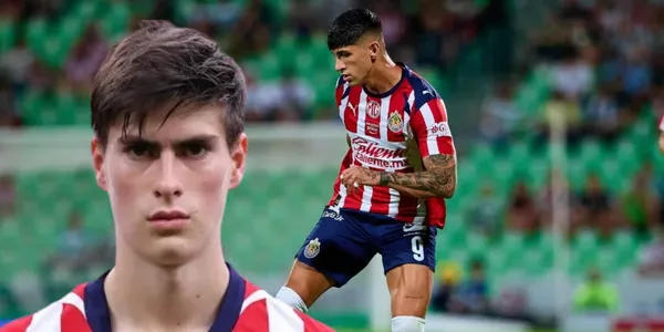 Armando González junto a Alan Pulido / FOTO BOLAVIP