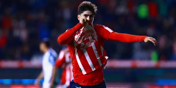 Armando González vivió un cambio radical en su carrera tras fichar con Chivas.
