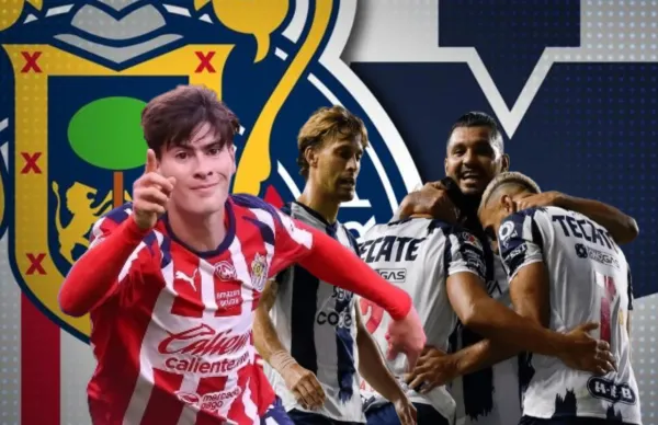 Armando González y jugadores de Rayados/ Foto Soy Fútbol.