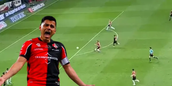 Atlas empata a 1 el duelo ante Chivas con un gran gol de Aldo Rocha