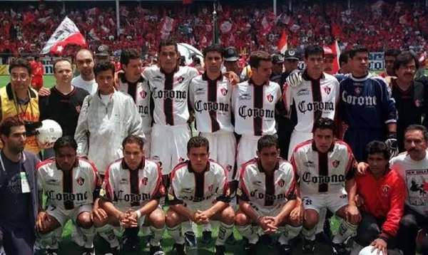 Aun entraba ni el nuevo milenio cuando Atlas llegó tan lejos en la Liga.