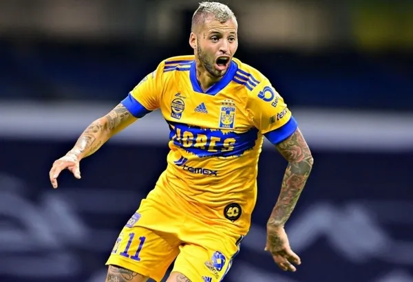 Aunque Tigres logró sacar el empate ante Puebla con un gol de Nicolás Federico López, en la portería Nahuel Guzmán siempre estuvo aportando seguridad, misma que ayudo a que Tigres se quedará con un punto