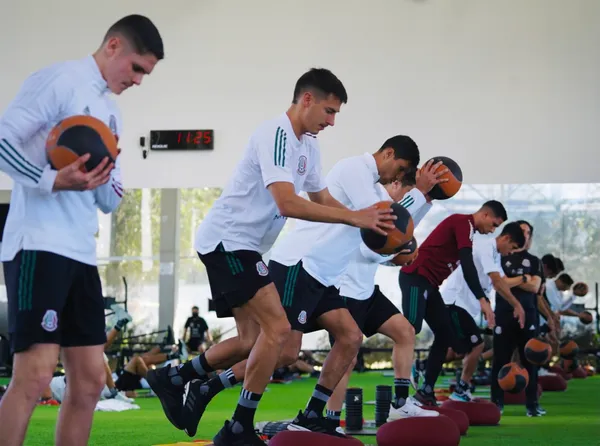 Benjamín Galdames podría debutar en la Selección ante Chile, y Chivas podría intentar ficharlo en un futuro cercano.