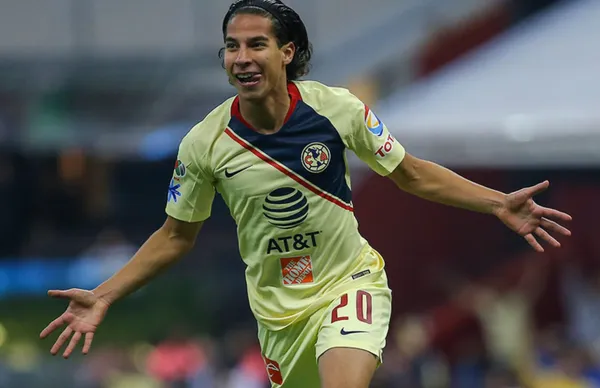 Betis está buscando vender a Diego Lainez y ahora habría un jugador que ayudaría en su regreso.