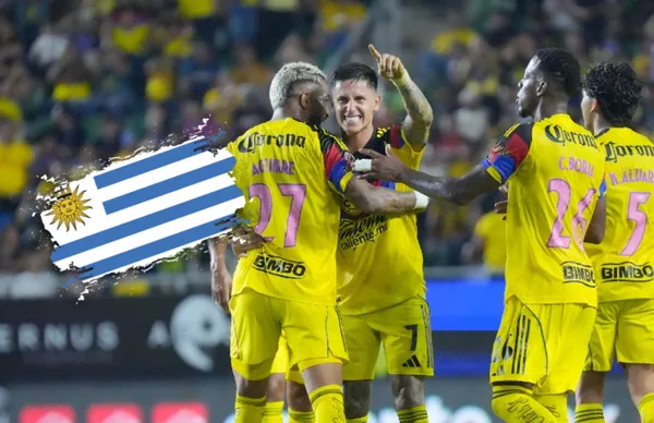 Brian Rodríguez celebrando y bandera de Uruguay/ Foto La Afición.