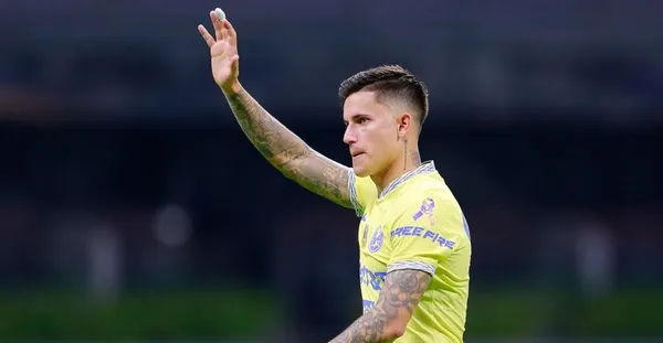 Brian Rodríguez pierde por completo la cabeza en América.