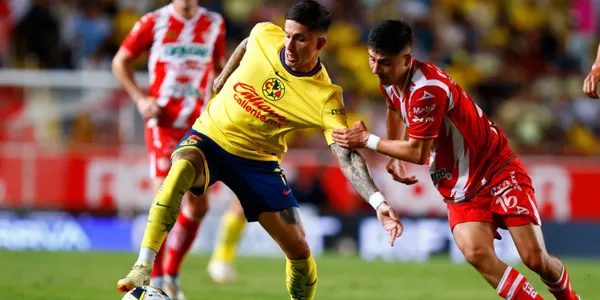Brian Rodríguez y Bryan Garnica en el Club América vs Necaxa (Foto: GettyImages)