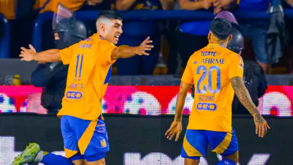 Brunetta en partido | Foto: @TigresOficial