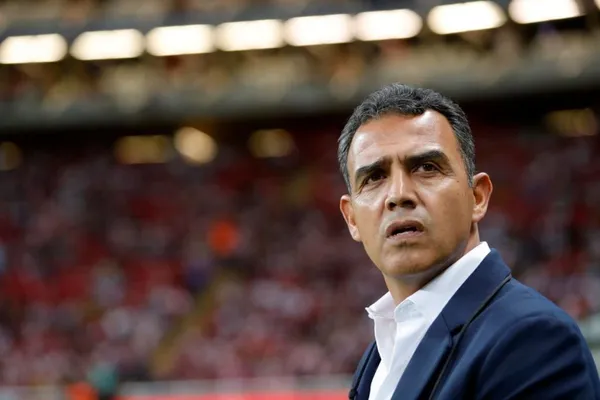 Cadena no pudo intervenir en su contratación, pero no quiere decir que lo pondrá.